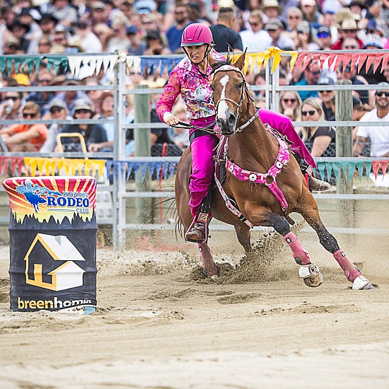 BARREL RACE