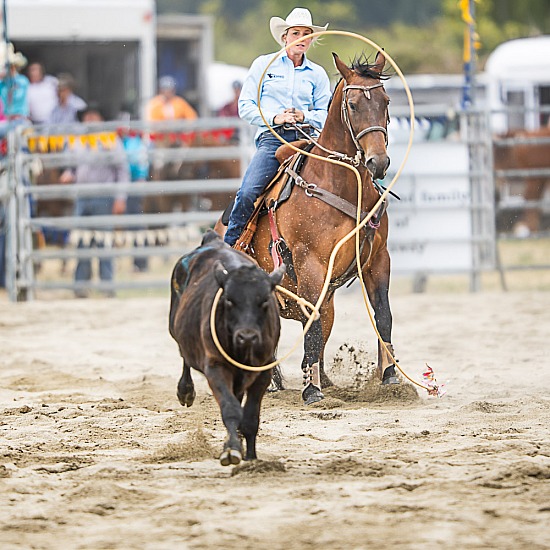 BREAKAWAY ROPING